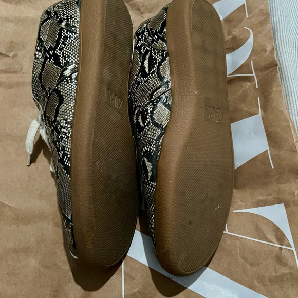 Zara Beige and Black Snake Print Sneakers - Picture 3 of 3